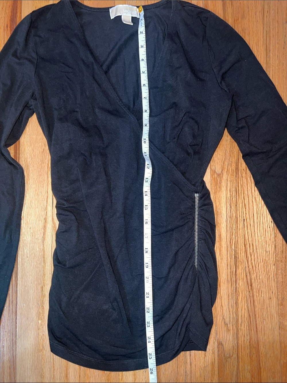 MICHAEL Michael Kors Black Top - Picture 5 of 8